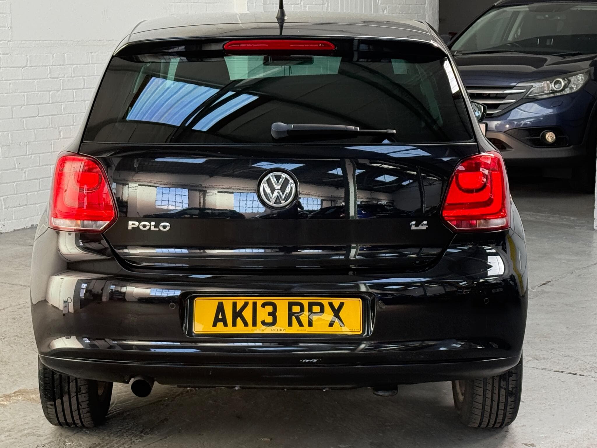 2013 Volkswagen Polo - Image 8