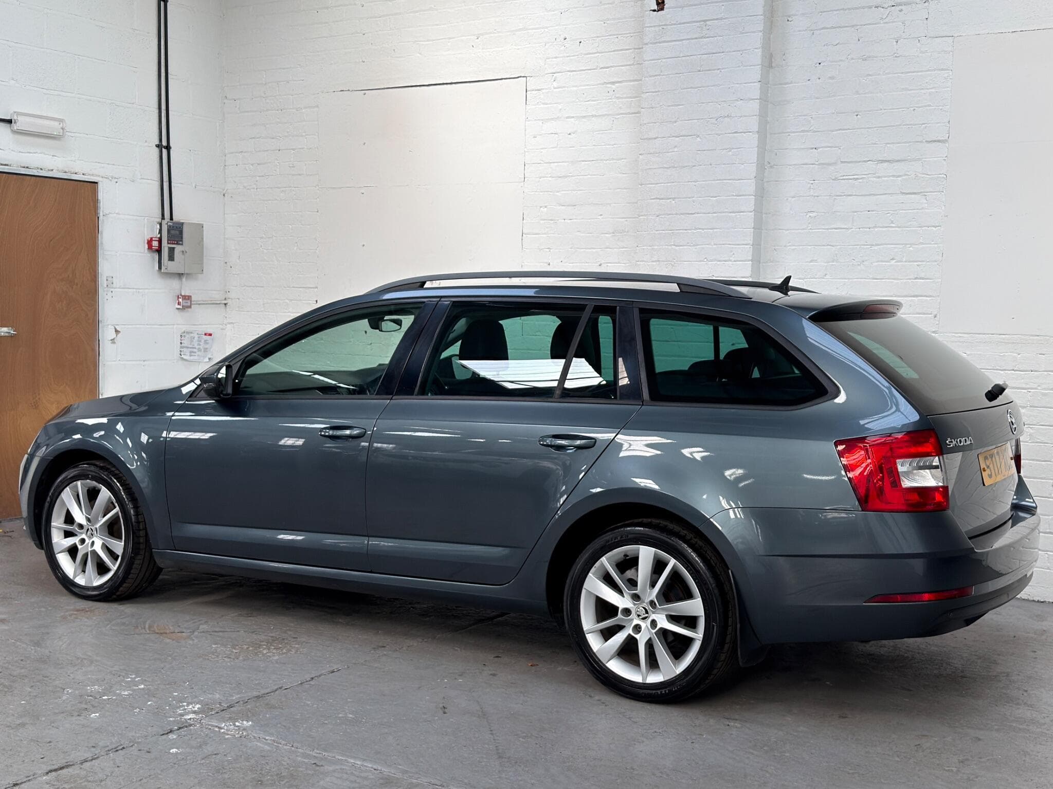 2017 Skoda Octavia - Image 9