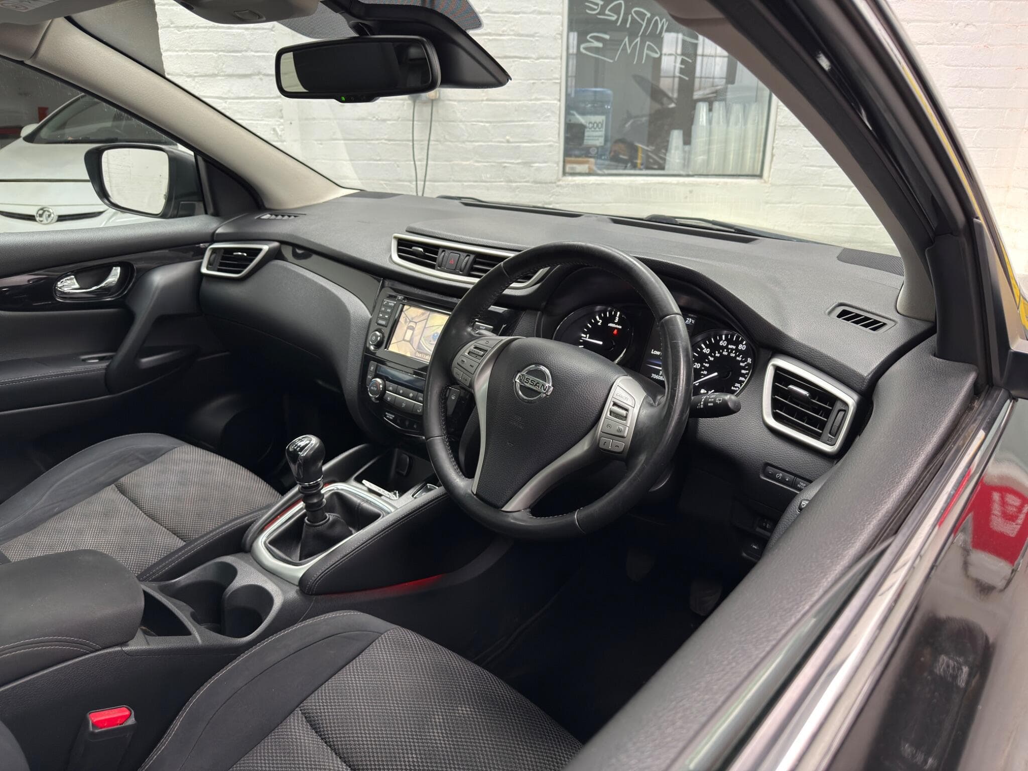 2015 Nissan Qashqai - Image 10