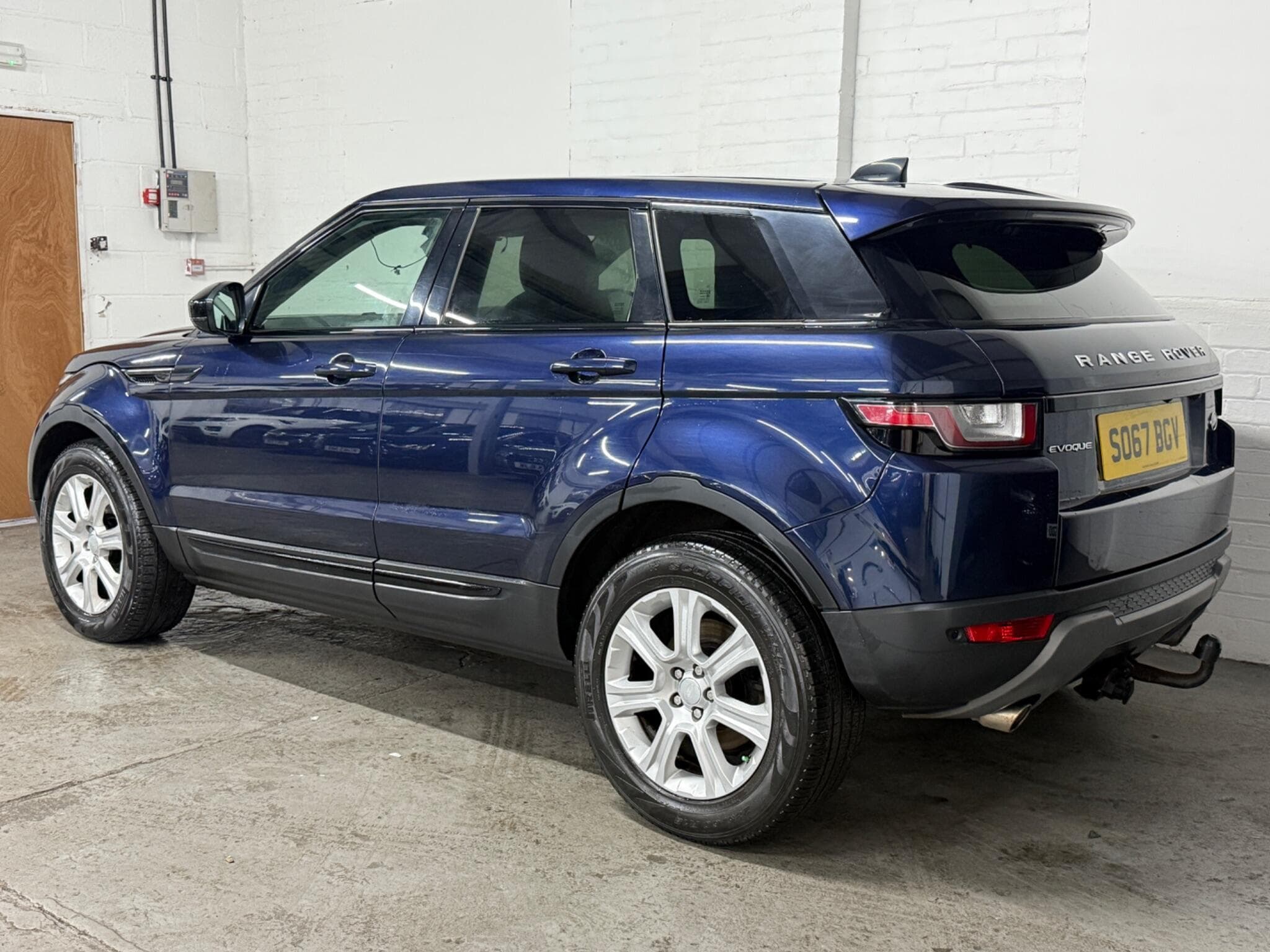 2017 Land Rover Range Rover Evoque - Image 5