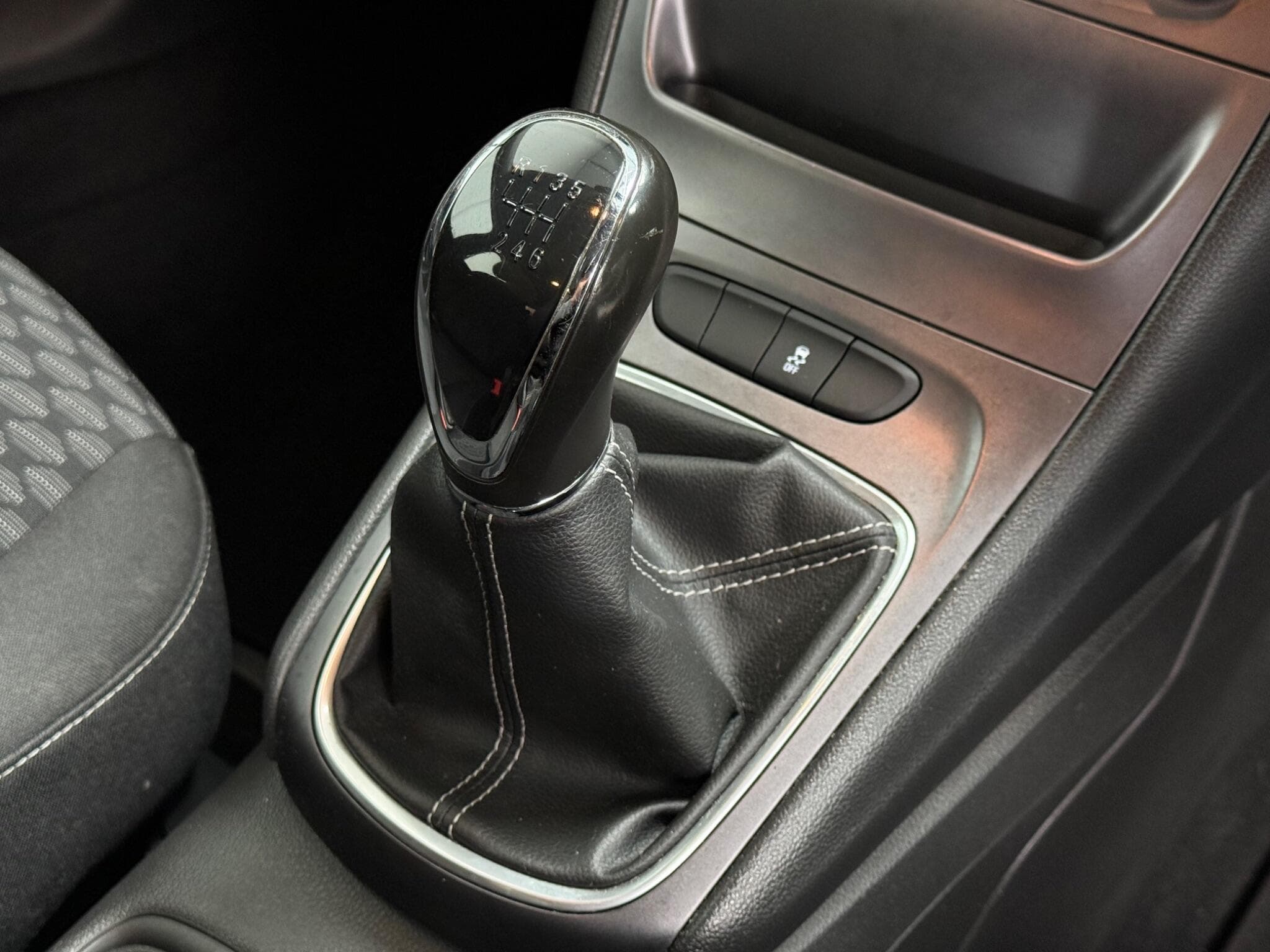 2016 Vauxhall Astra - Image 26