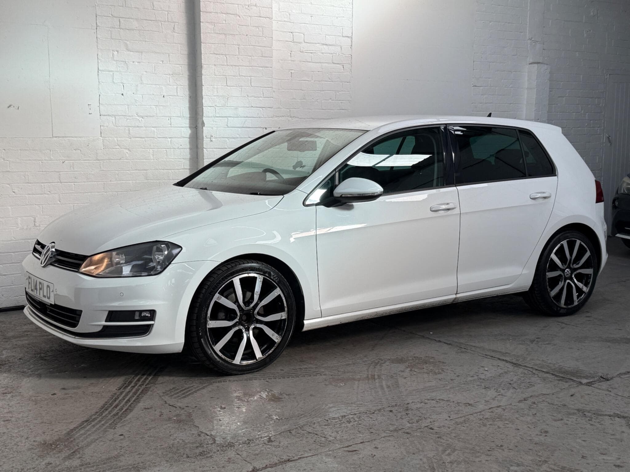 2014 Volkswagen Golf - Image 6