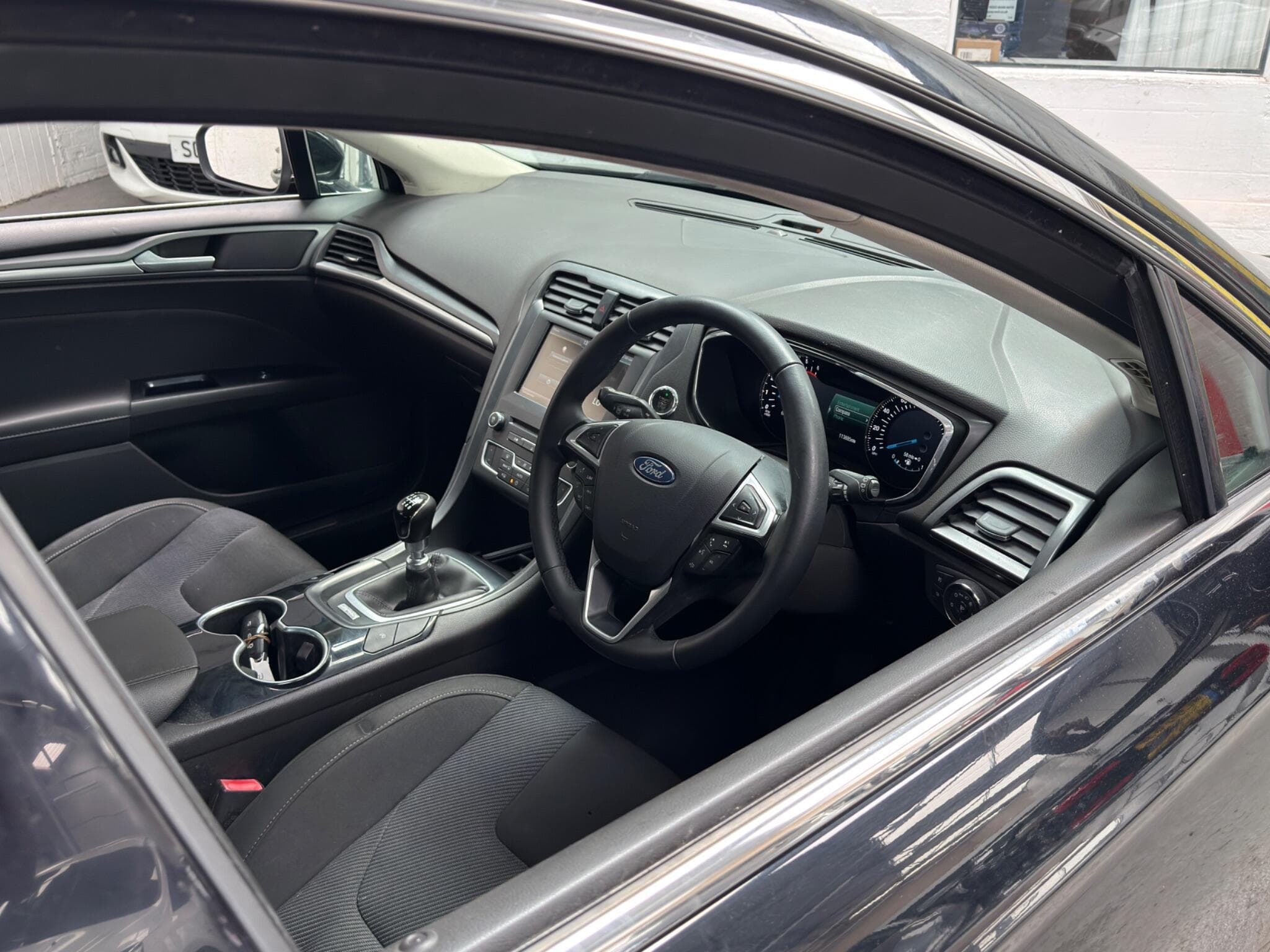 2015 Ford Mondeo - Image 17