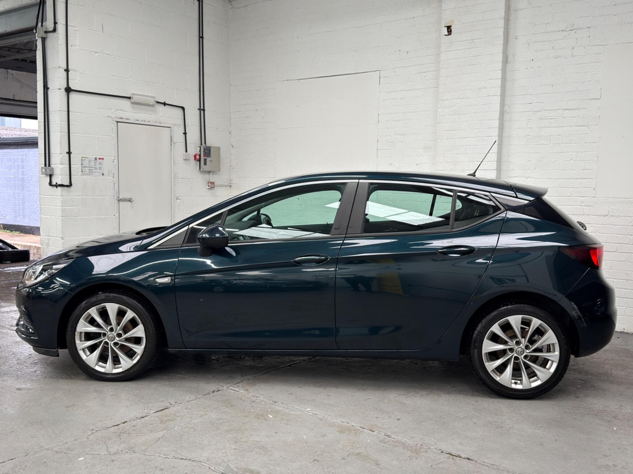 2016 Vauxhall Astra - Image 7