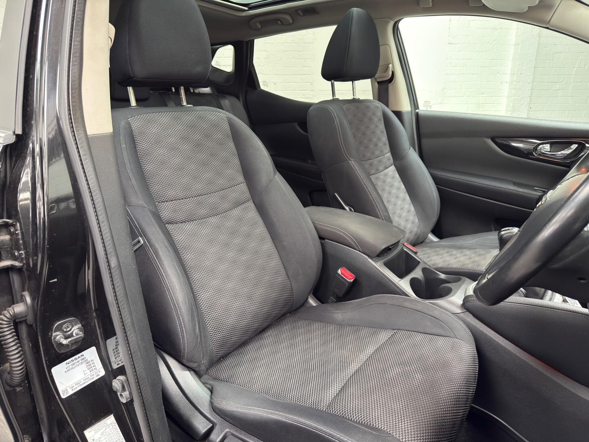 2015 Nissan Qashqai - Image 11