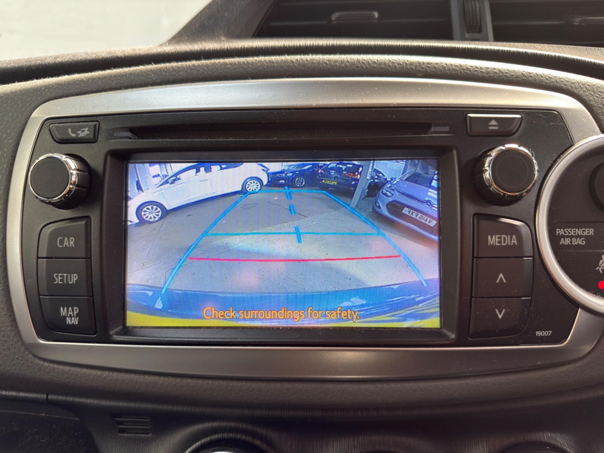2013 Toyota Yaris - Image 18