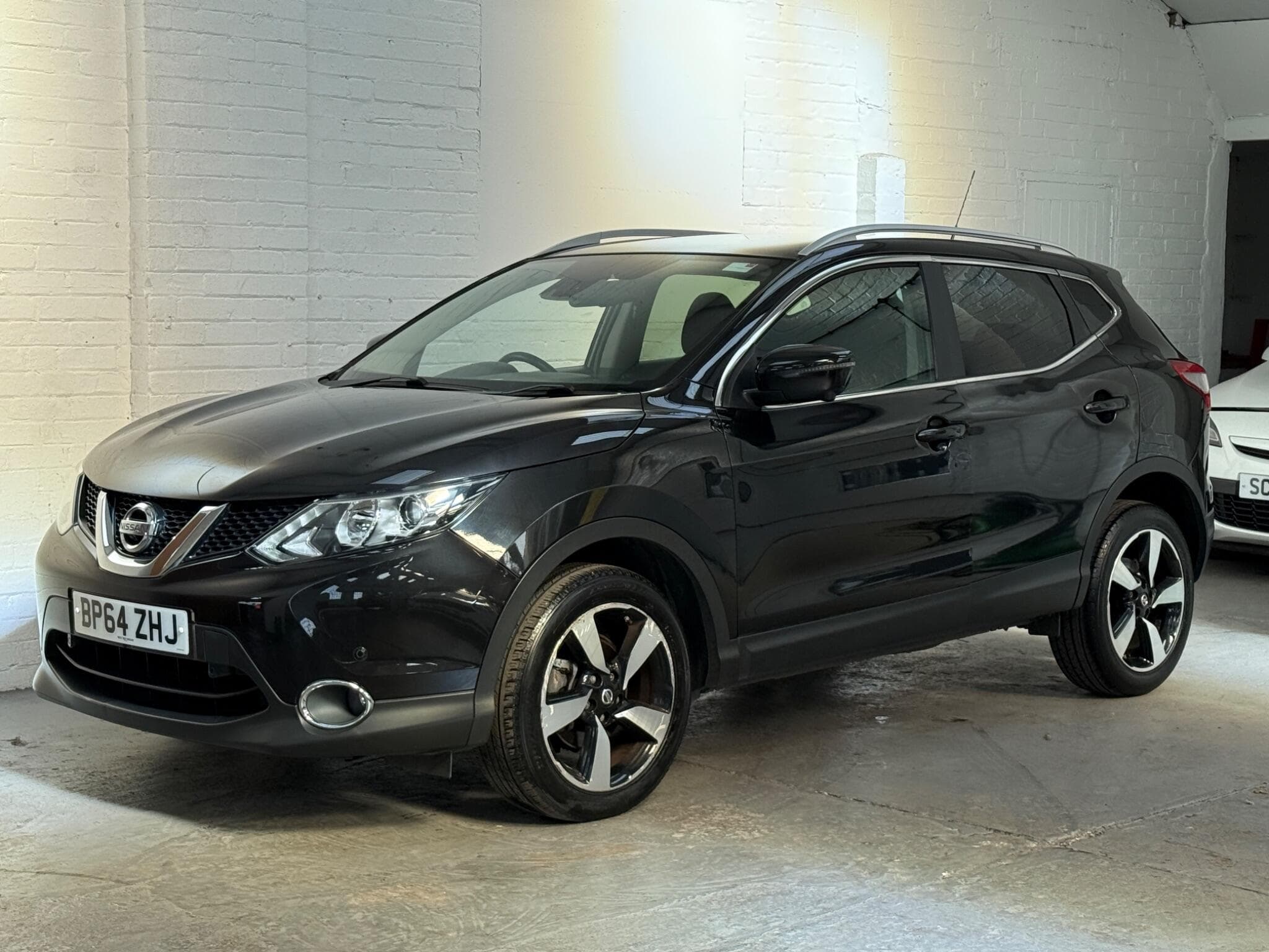 2015 Nissan Qashqai - Image 3