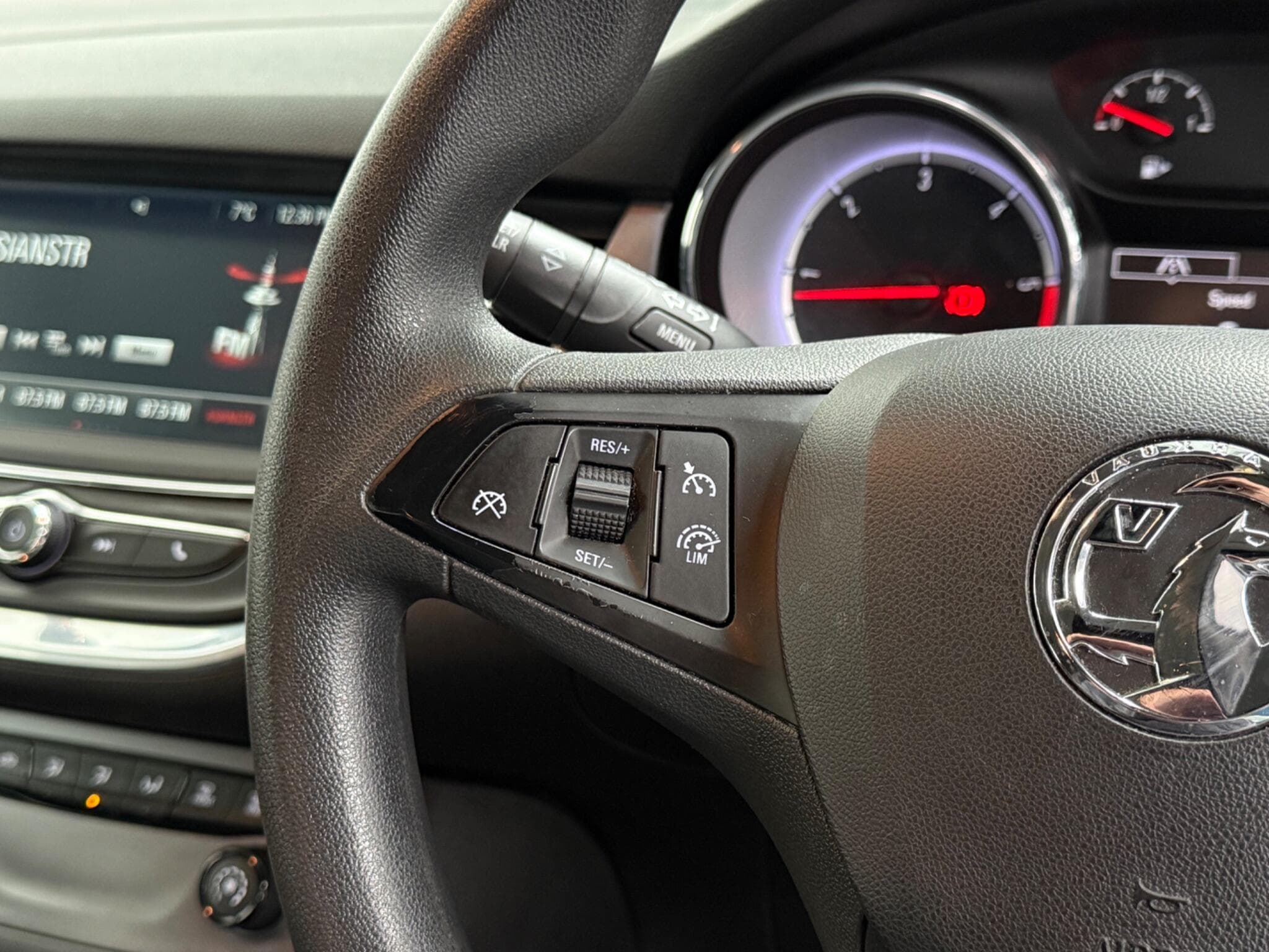 2016 Vauxhall Astra - Image 19