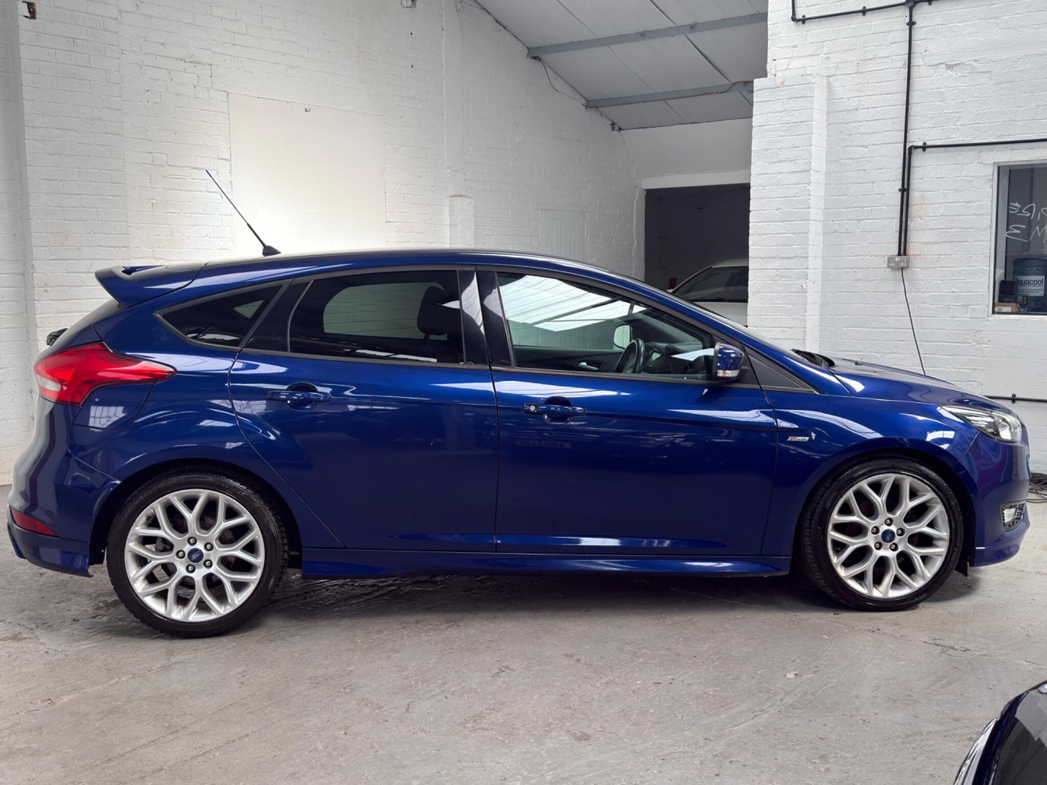 2017 Ford Focus - Image 8