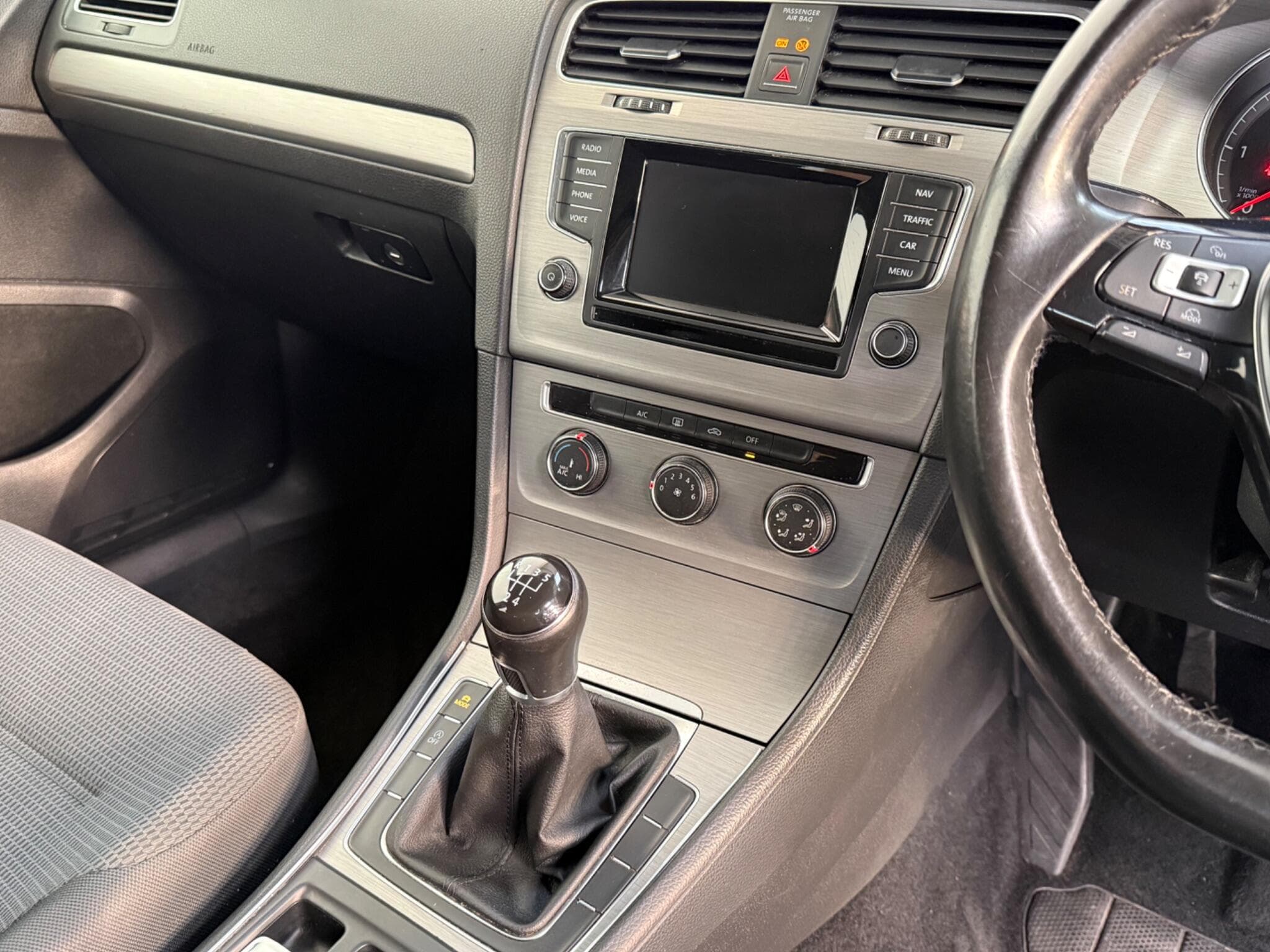 2014 Volkswagen Golf - Image 24