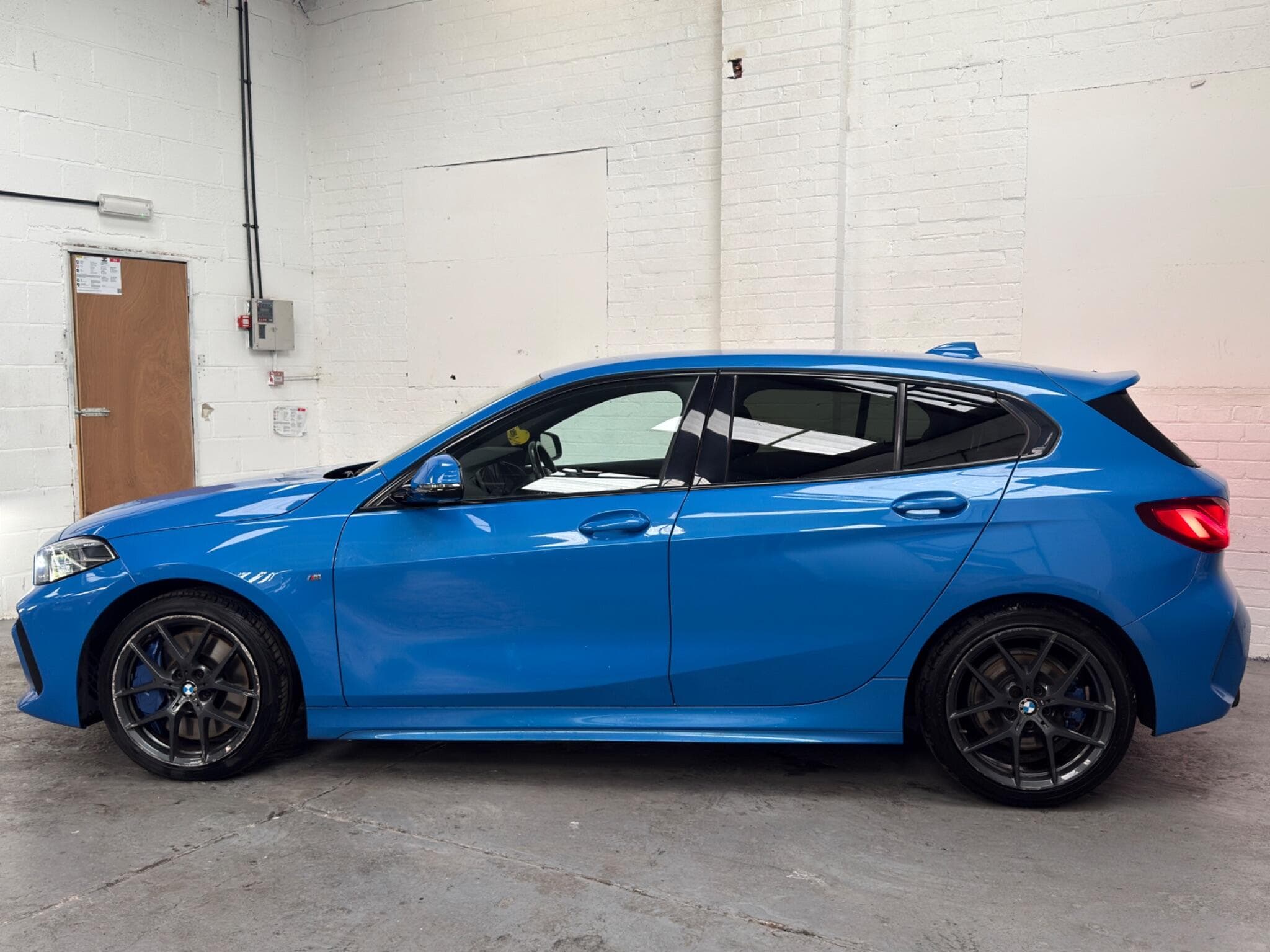 2020 BMW 1 Series - Image 9