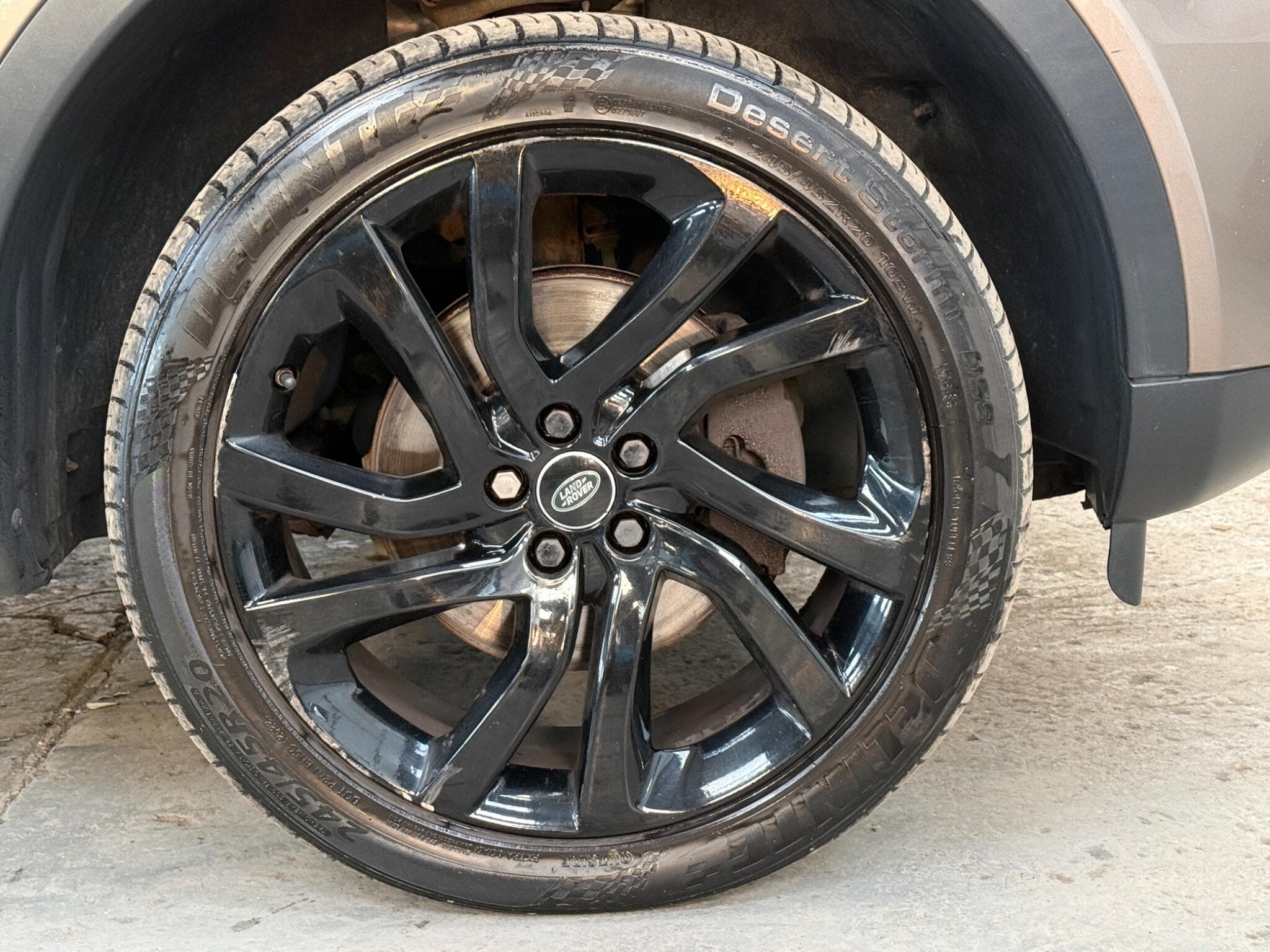 2015 Land Rover Discovery Sport - Image 18