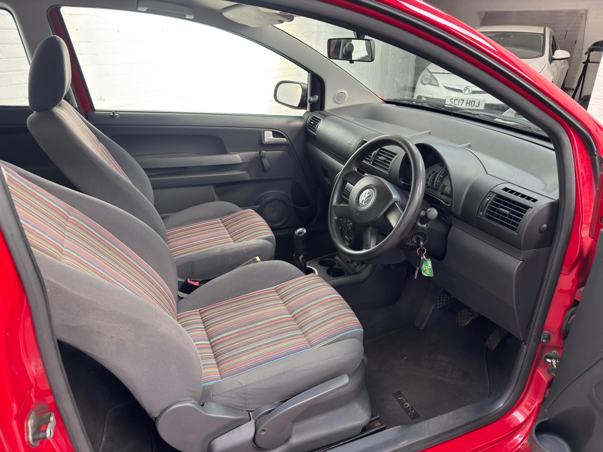 2006 Volkswagen Fox - Image 7