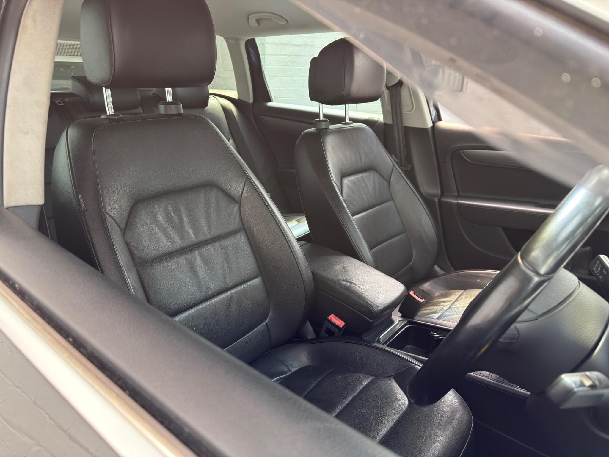 2014 Volkswagen Passat - Image 13