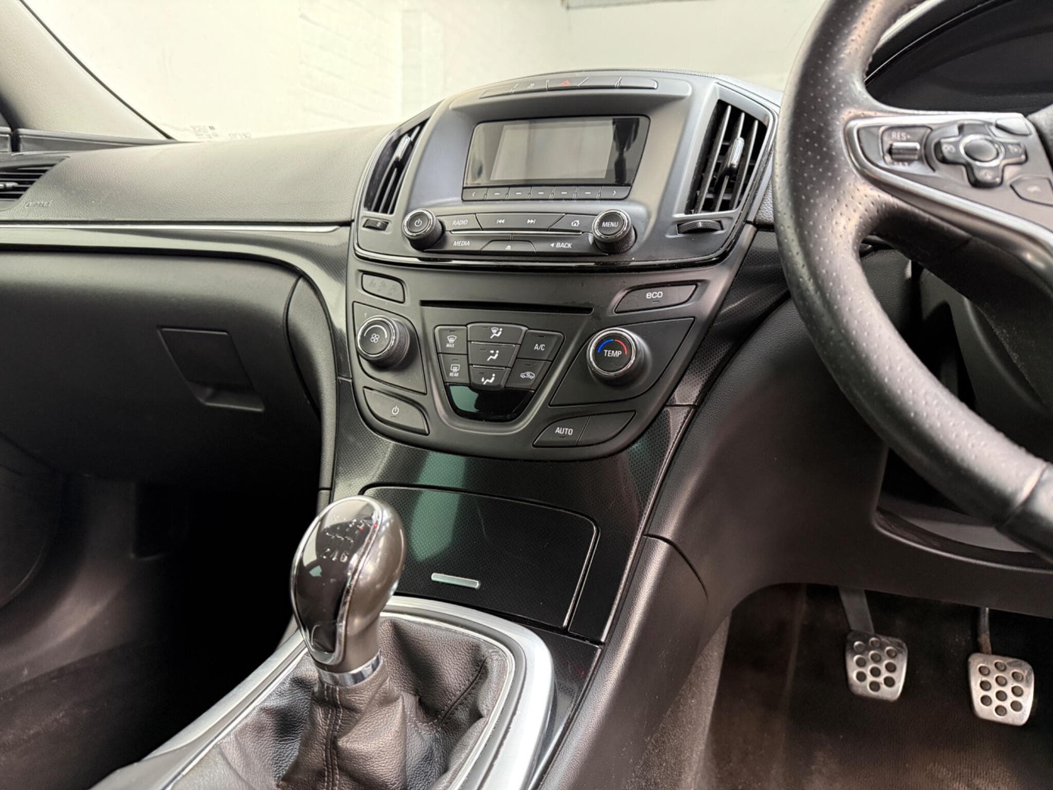 2015 Vauxhall Insignia - Image 14