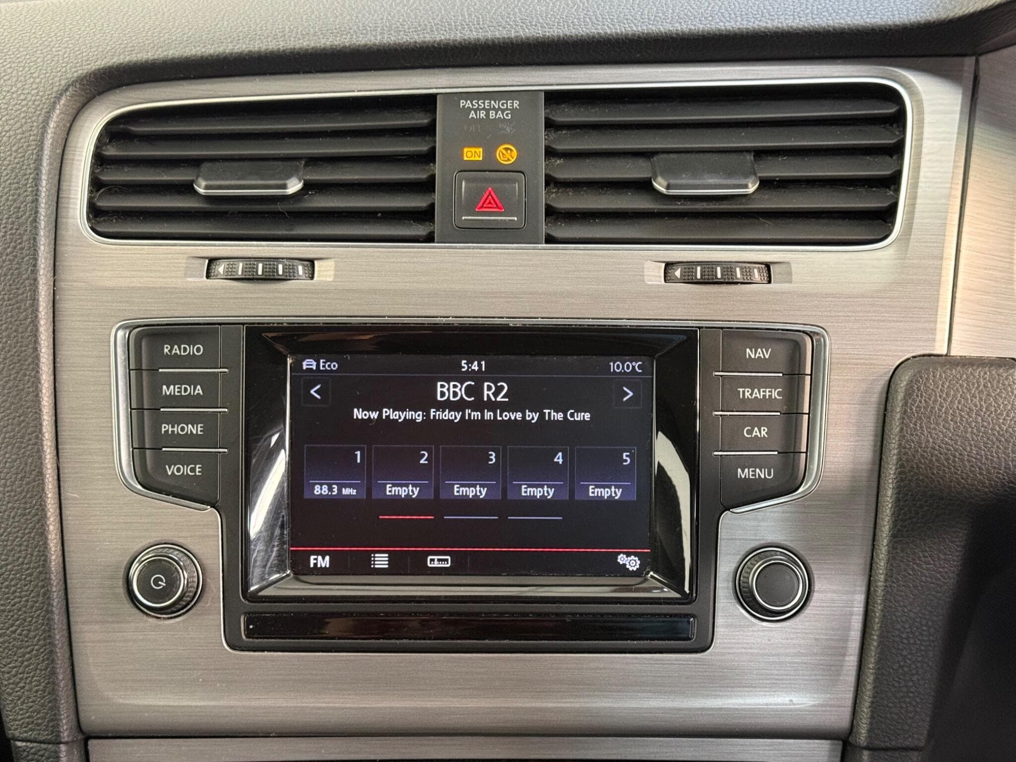 2014 Volkswagen Golf - Image 25