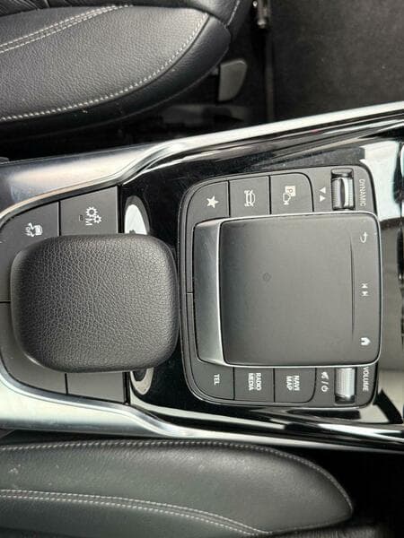 2022 Mercedes-Benz CLA - Image 19