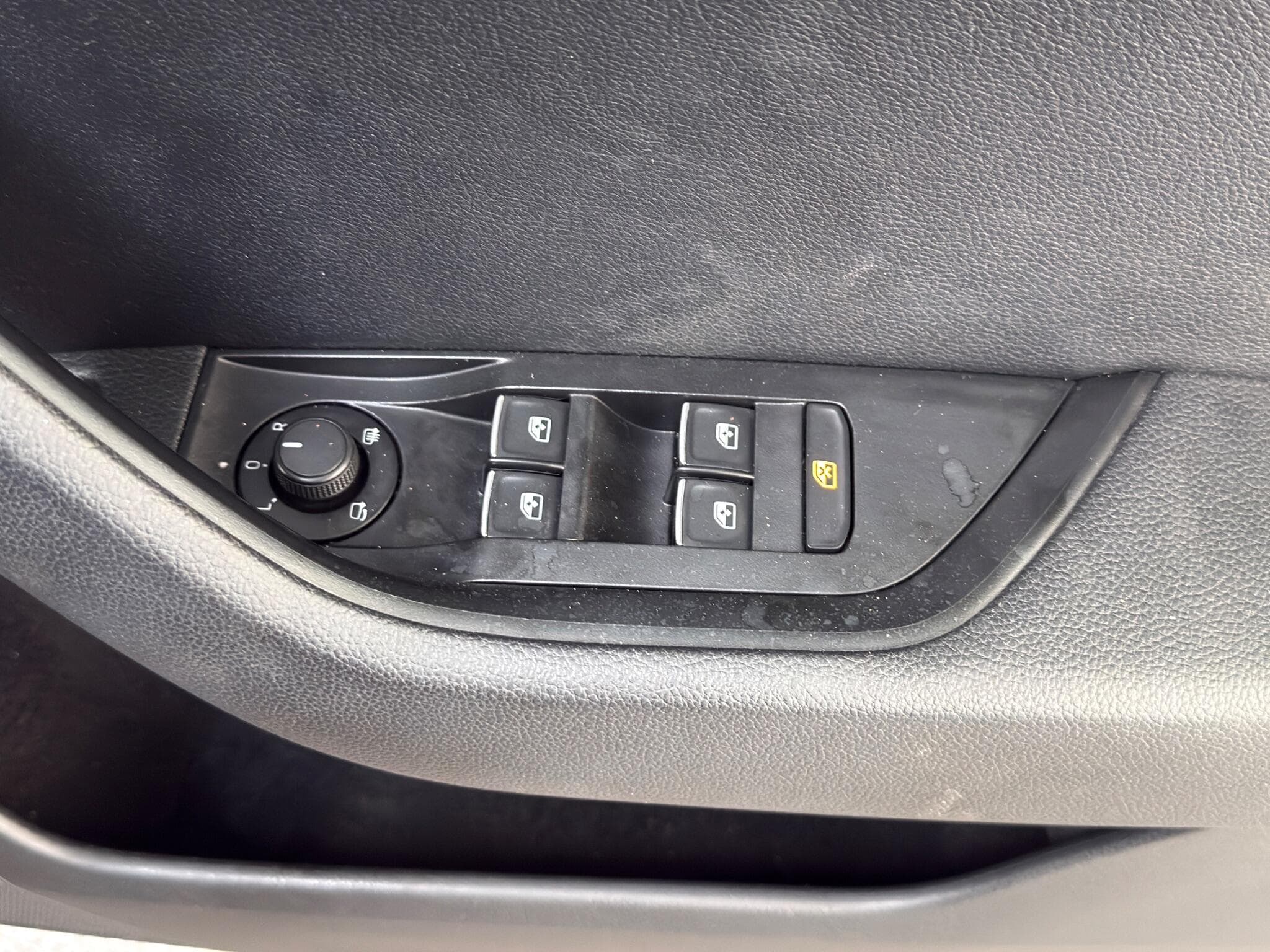 2016 Skoda Superb - Image 15