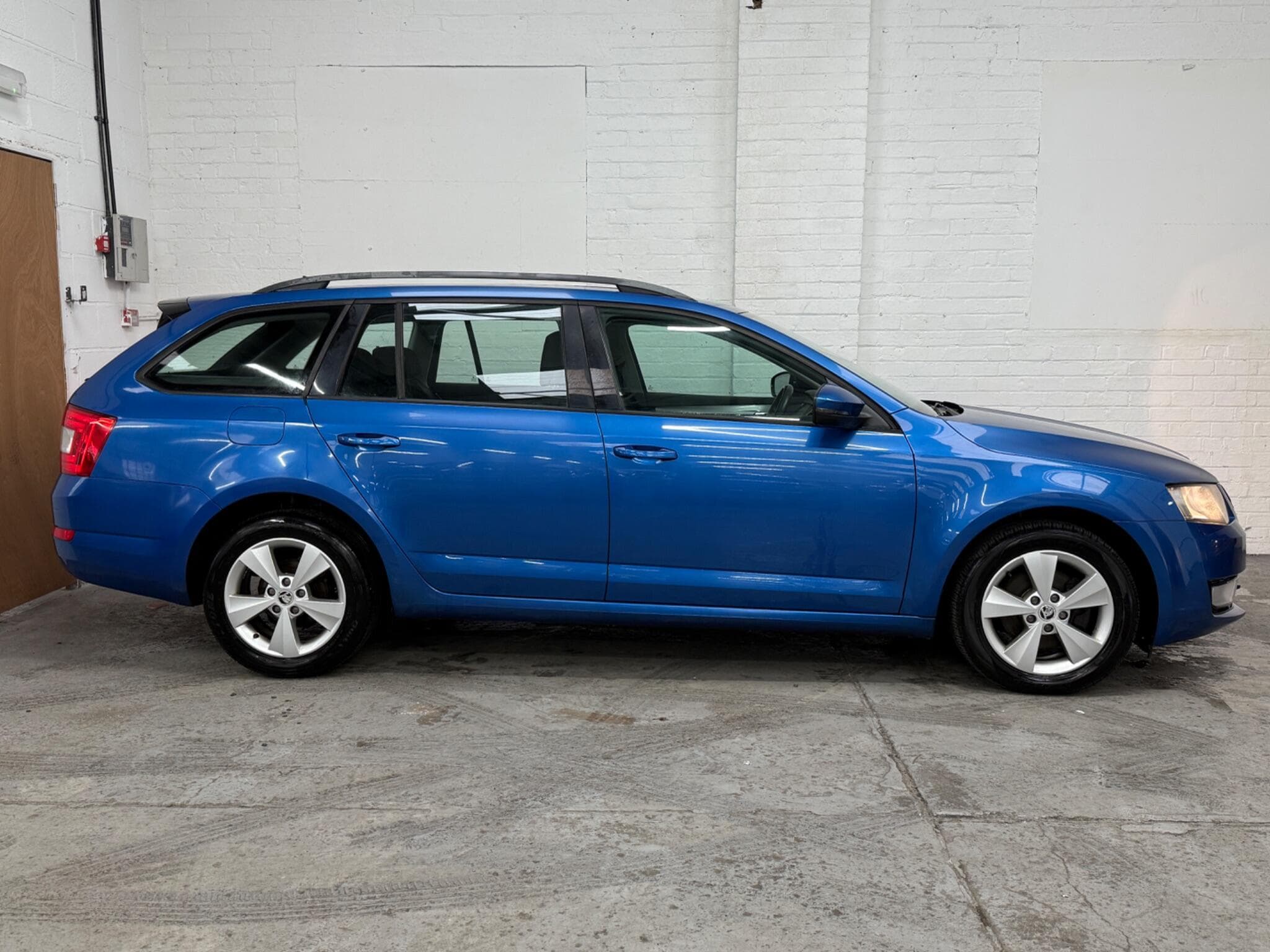 2015 Skoda Octavia - Image 11