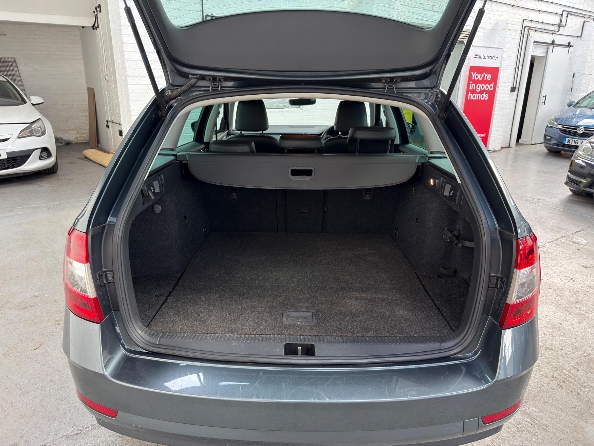 2017 Skoda Octavia - Image 24