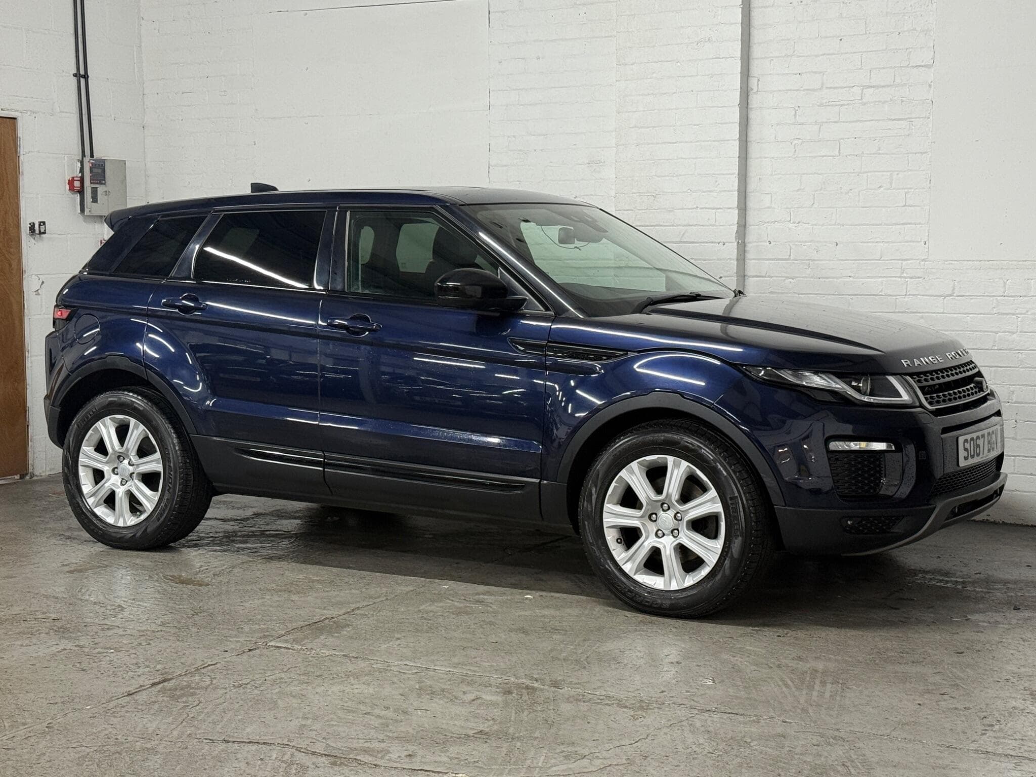 2017 Land Rover Range Rover Evoque - Image 10