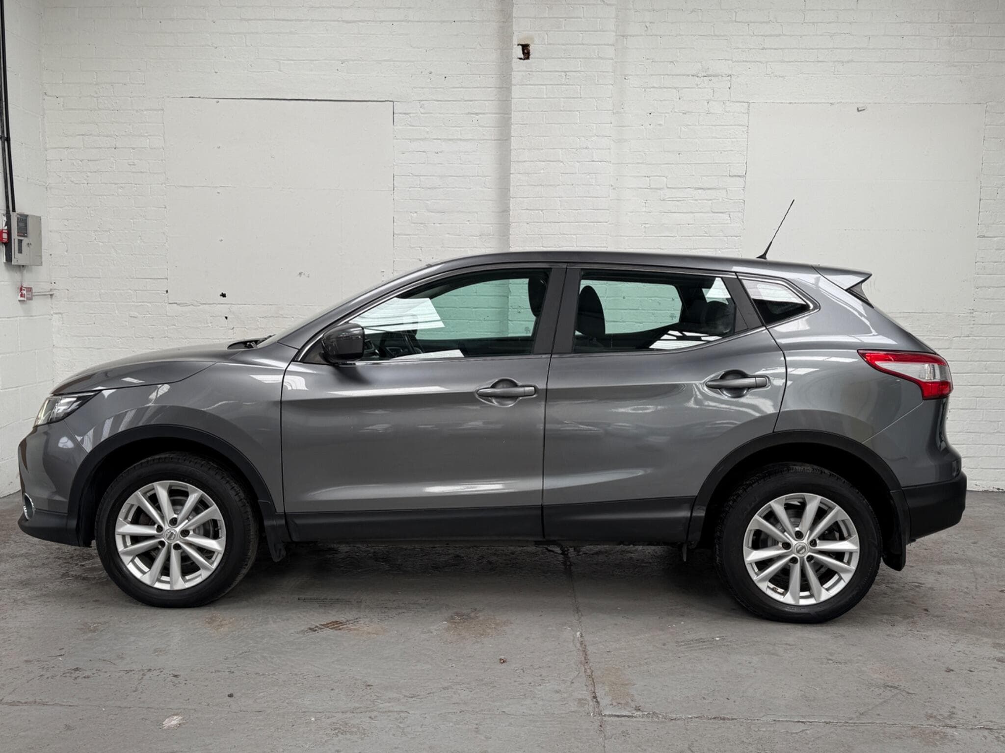 2016 Nissan Qashqai - Image 5