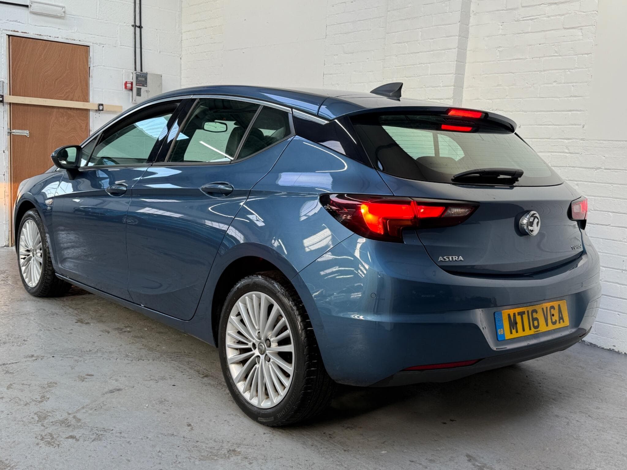 2016 Vauxhall Astra - Image 5