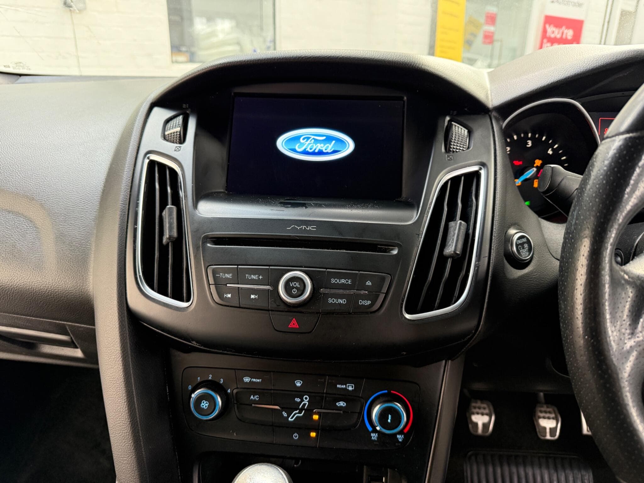 2017 Ford Focus - Image 21