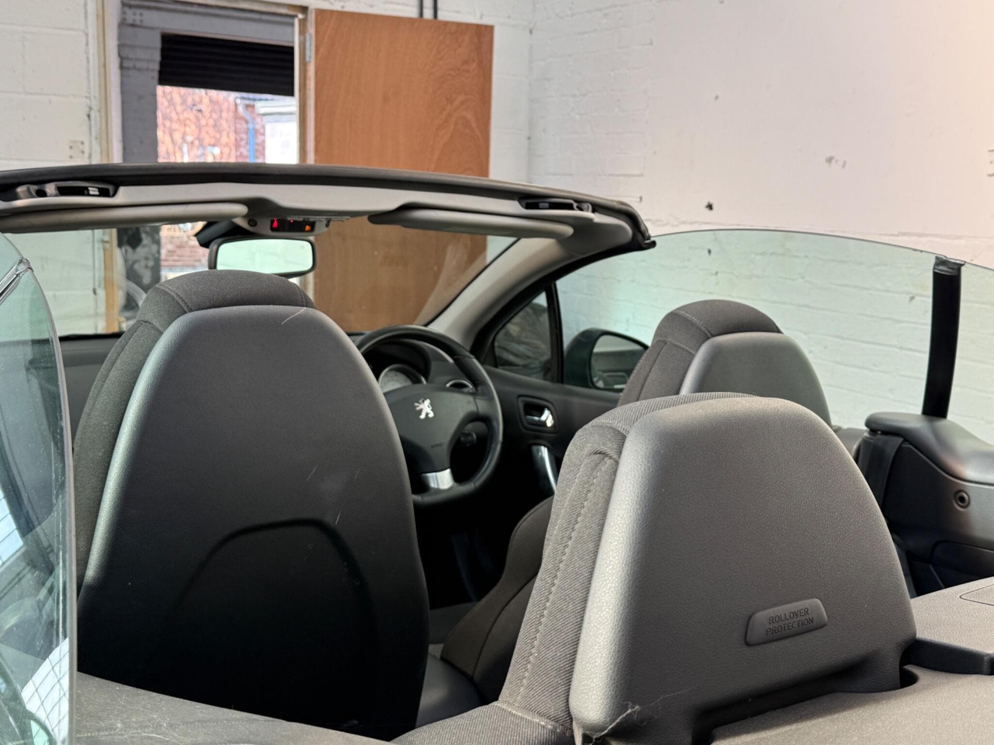 2009 Peugeot 308 CC - Image 16