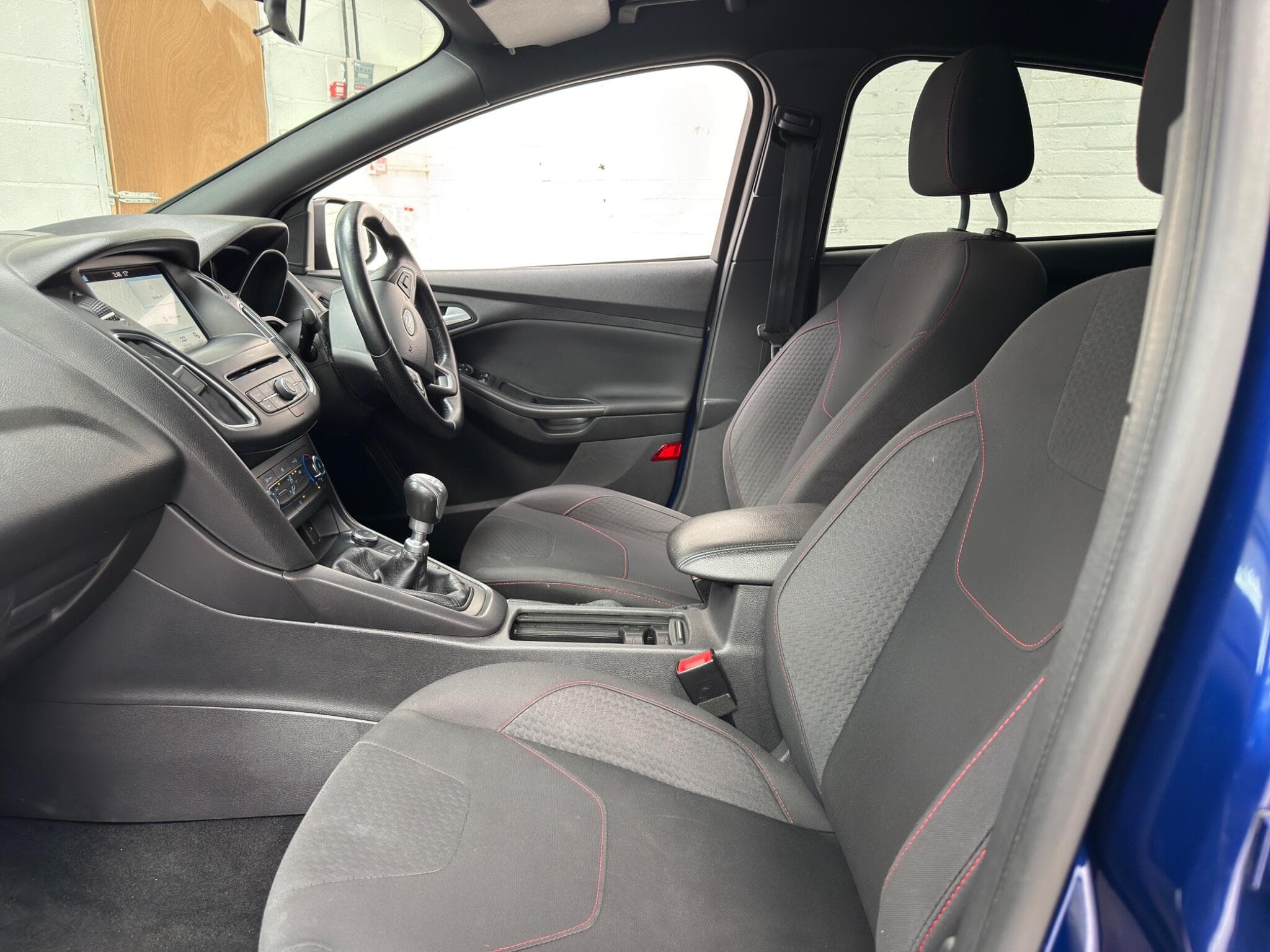 2017 Ford Focus - Image 21