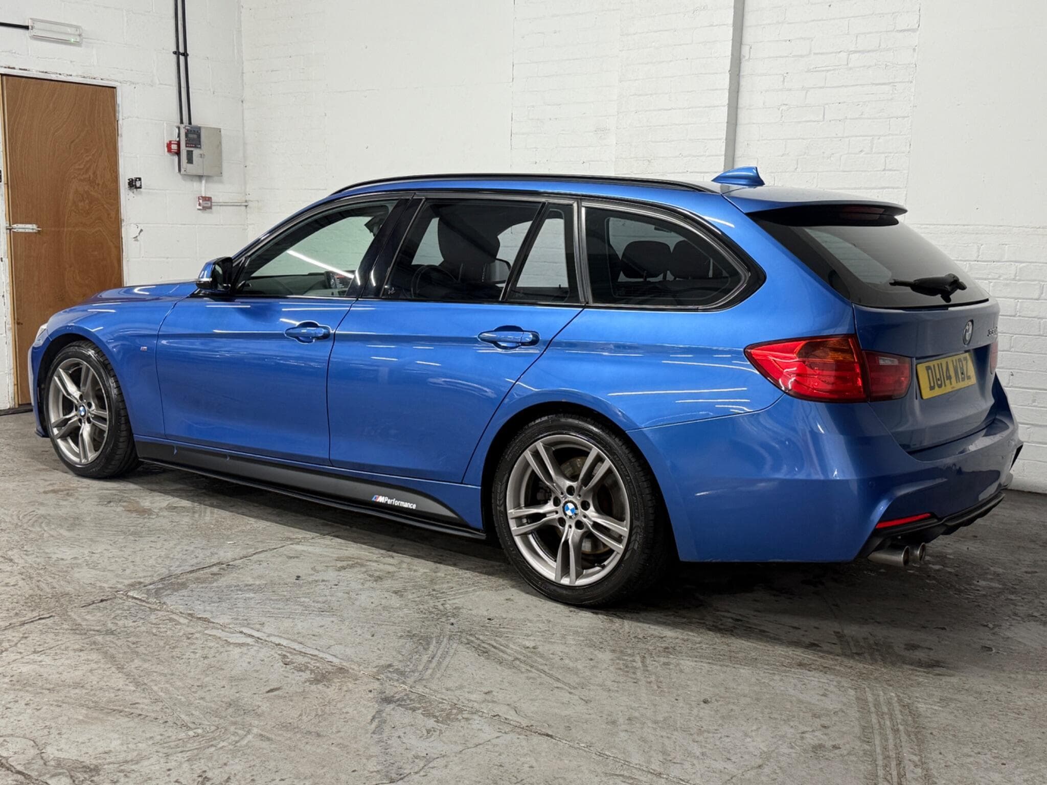 2014 BMW 3 Series - Image 6