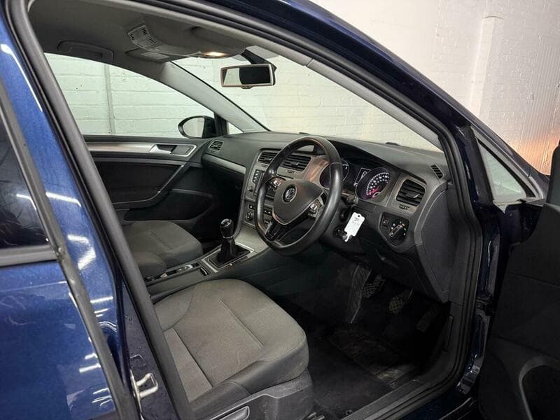 2016 Volkswagen Golf - Image 18