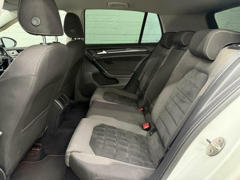 2014 Volkswagen Golf - Image 11