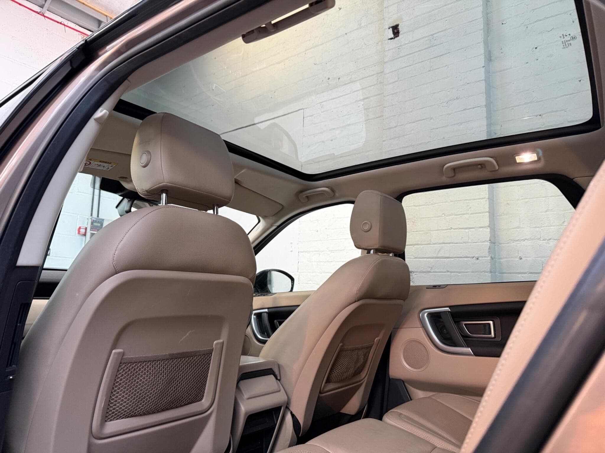 2015 Land Rover Discovery Sport - Image 13