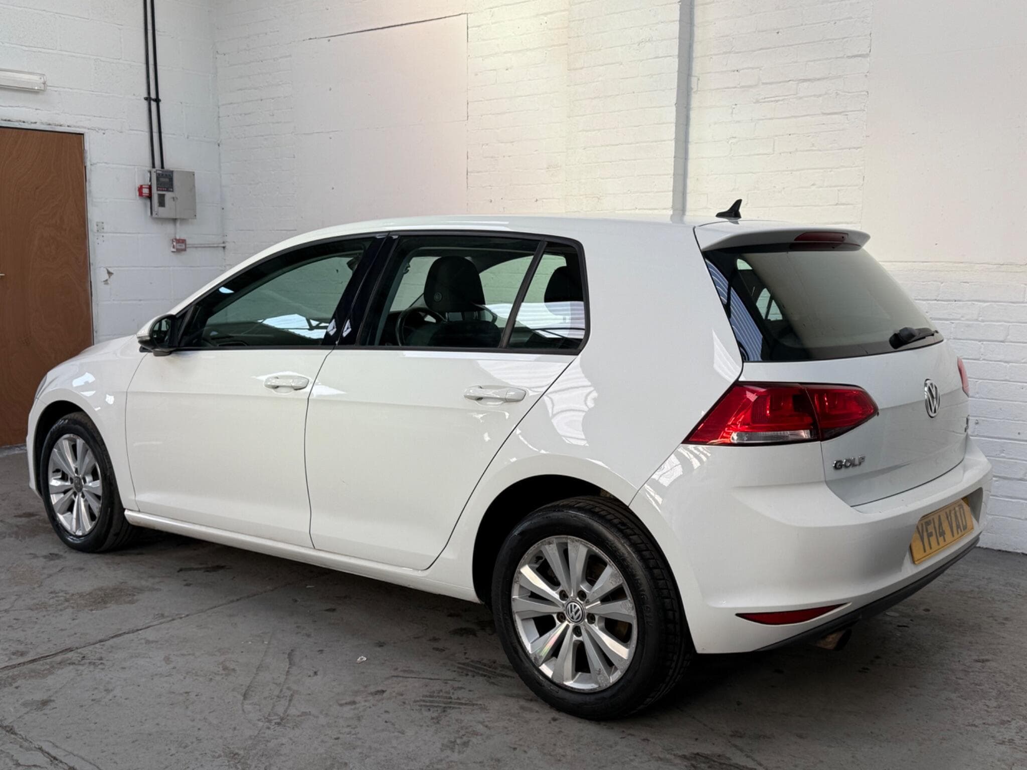 2014 Volkswagen Golf - Image 8