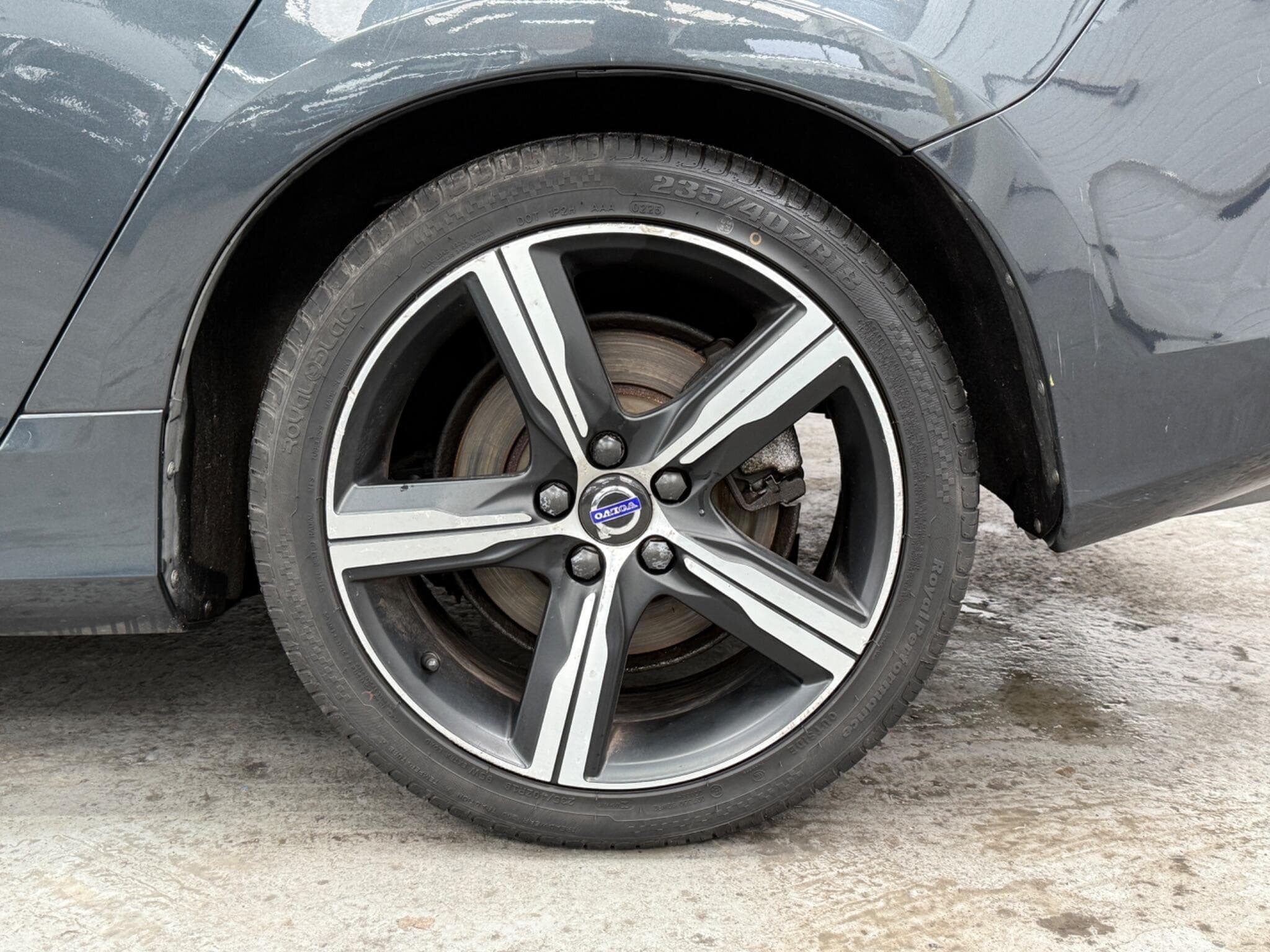 2016 Volvo V60 - Image 25