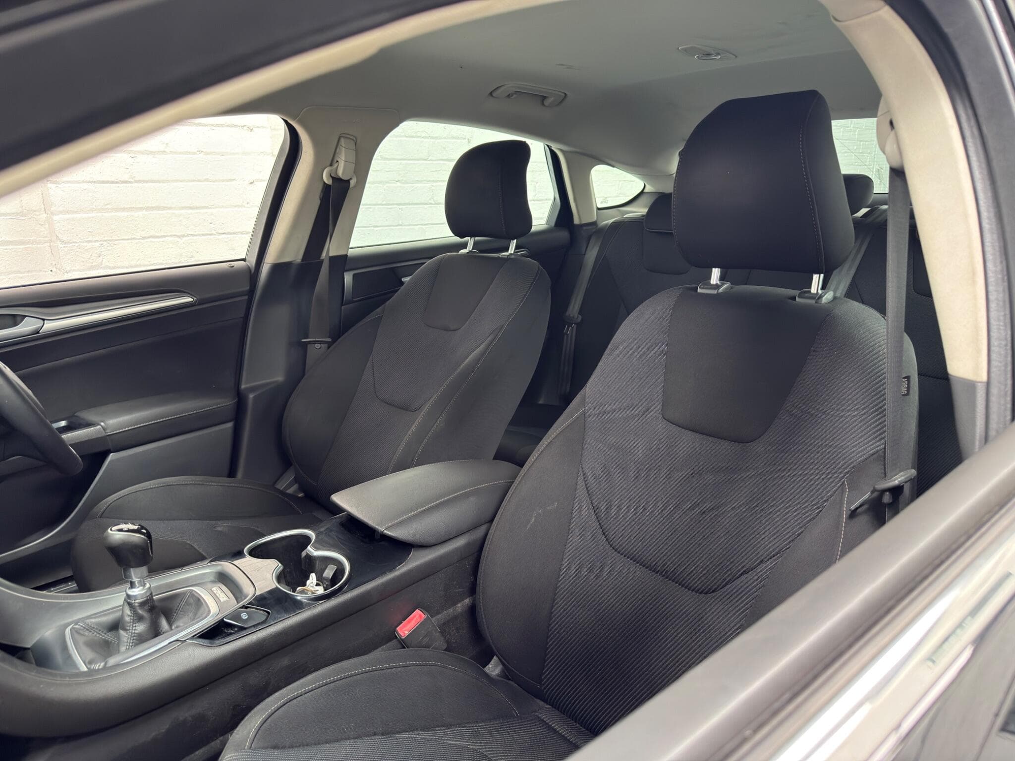 2015 Ford Mondeo - Image 27