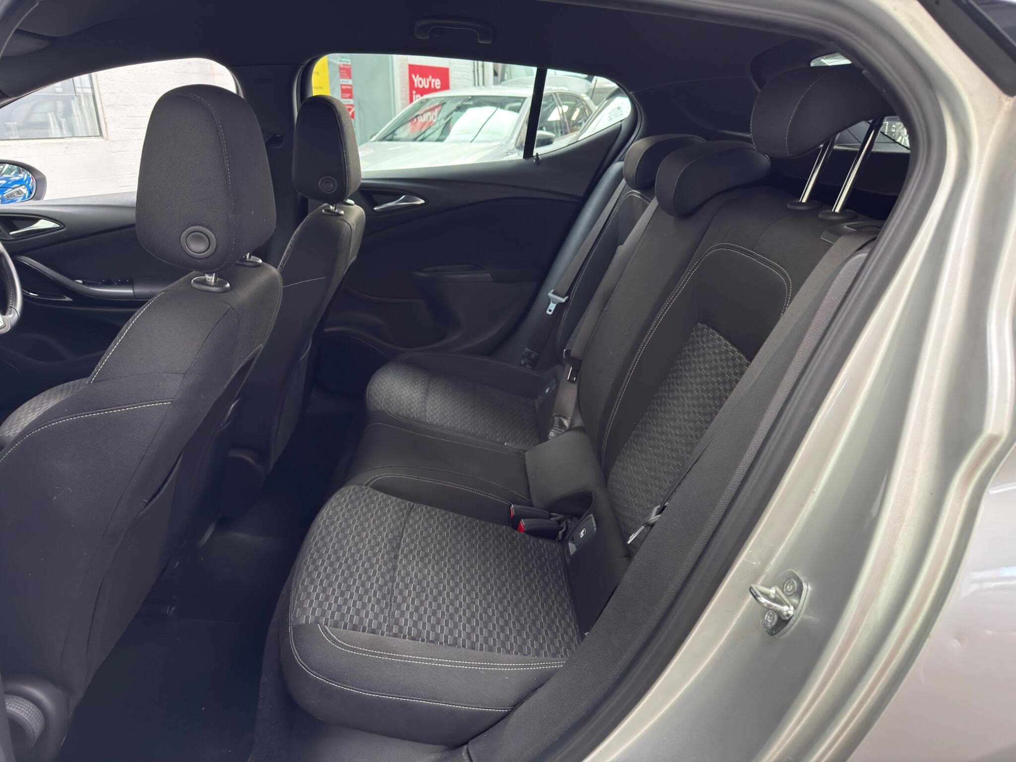 2016 Vauxhall Astra - Image 17