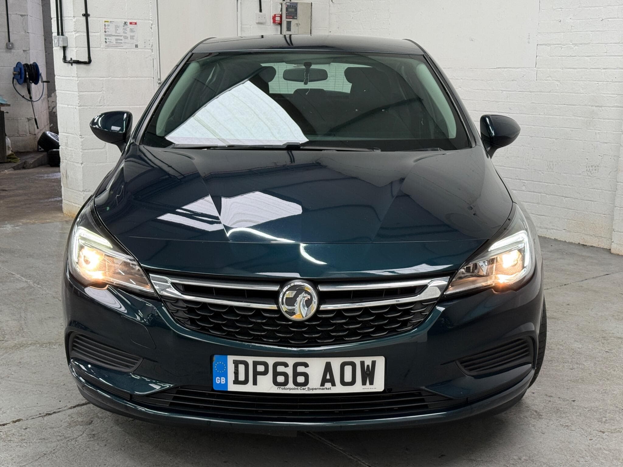 2016 Vauxhall Astra - Image 2
