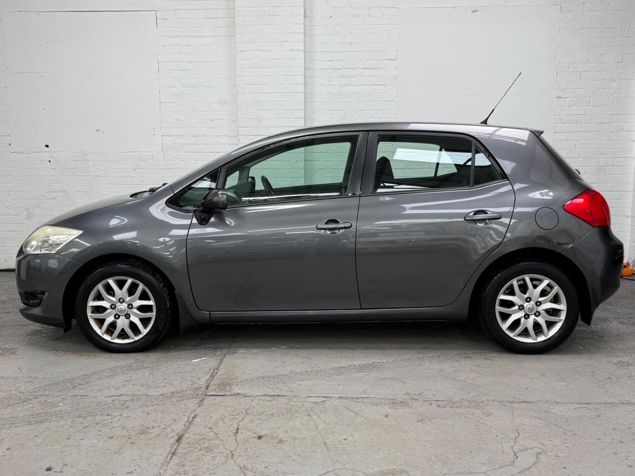 2007 Toyota Auris - Image 3