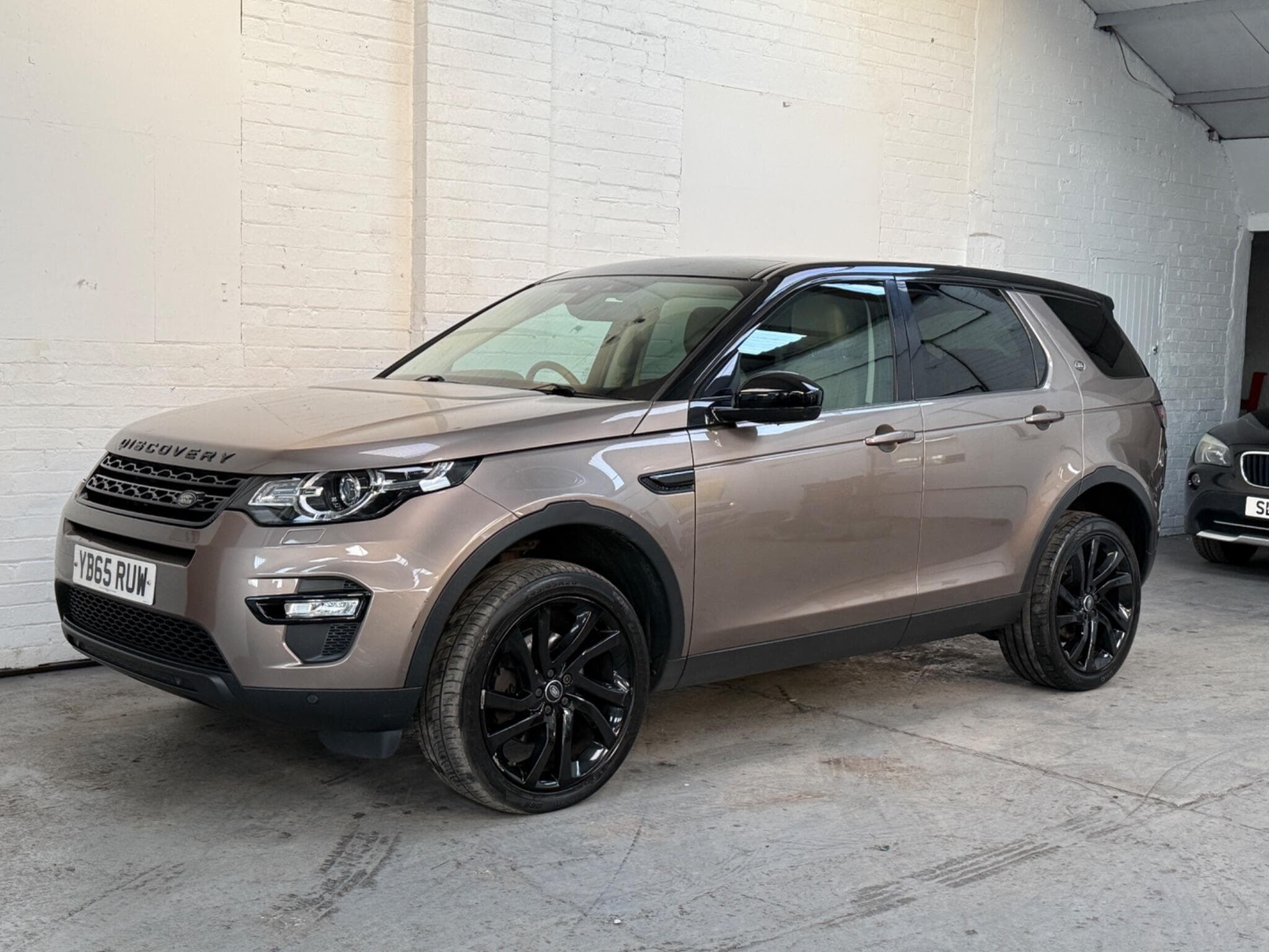 2015 Land Rover Discovery Sport - Image 7