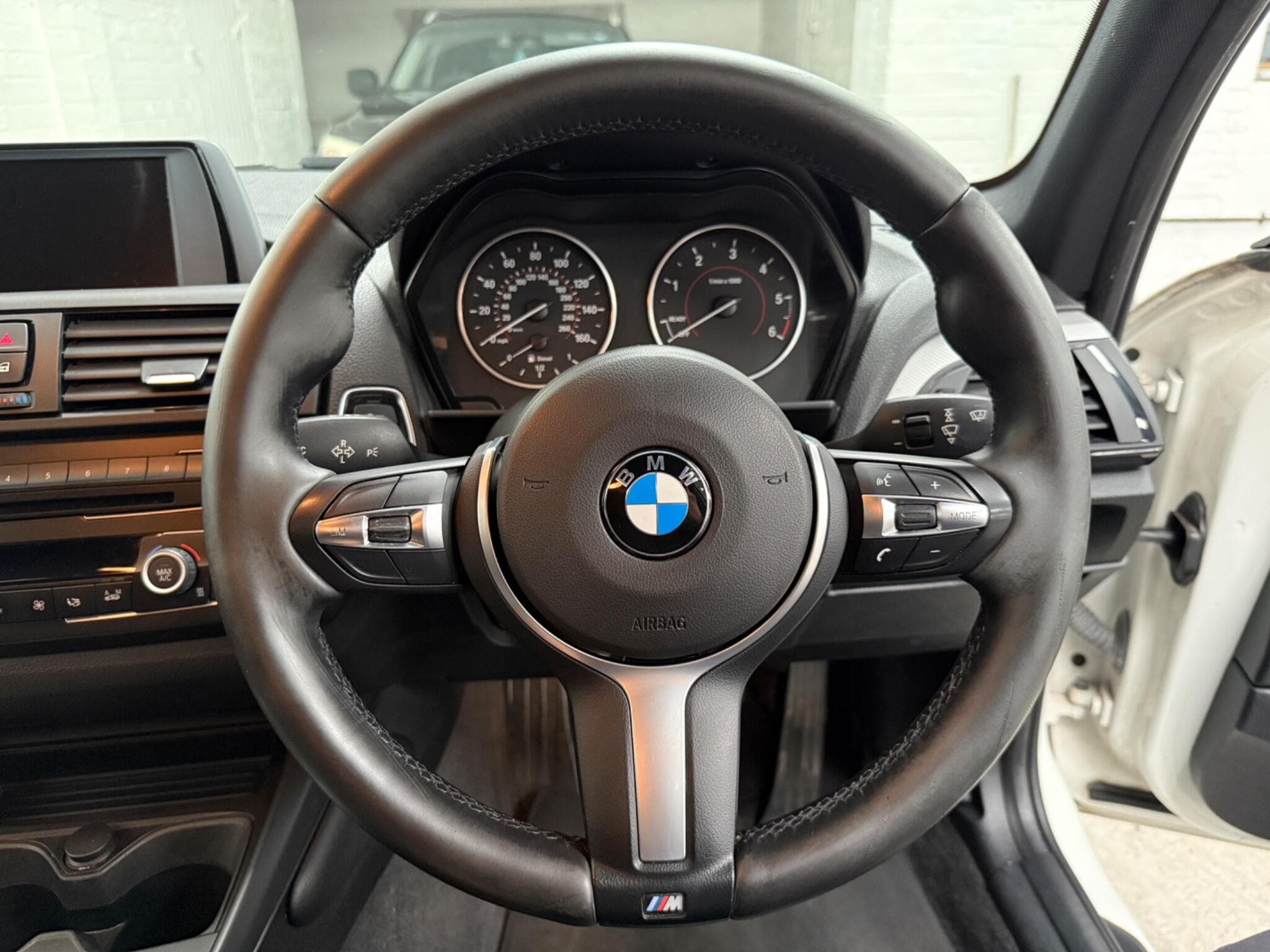 2014 BMW 1 Series - Image 27
