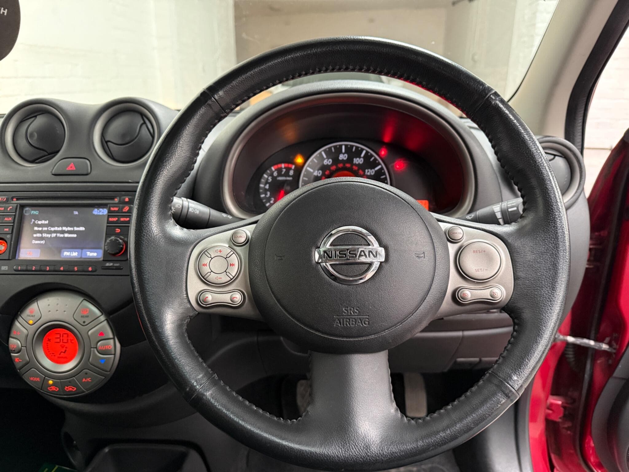 2012 Nissan Micra - Image 10