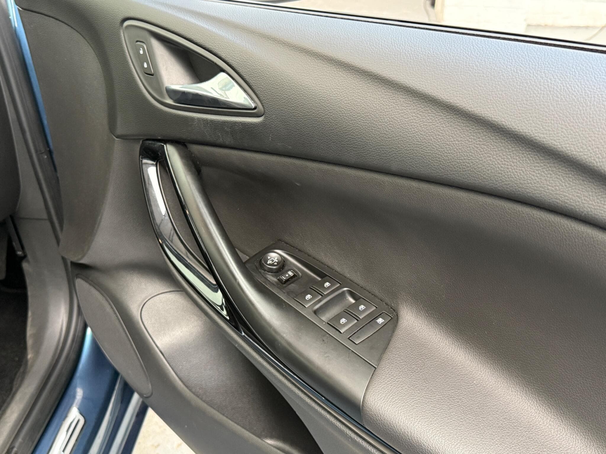 2016 Vauxhall Astra - Image 24