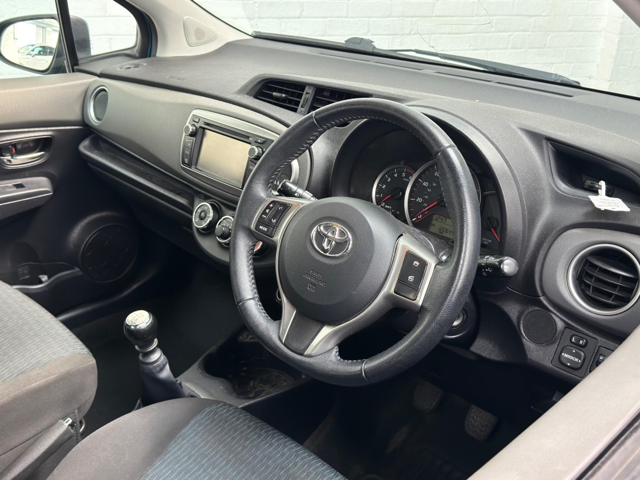2013 Toyota Yaris - Image 14