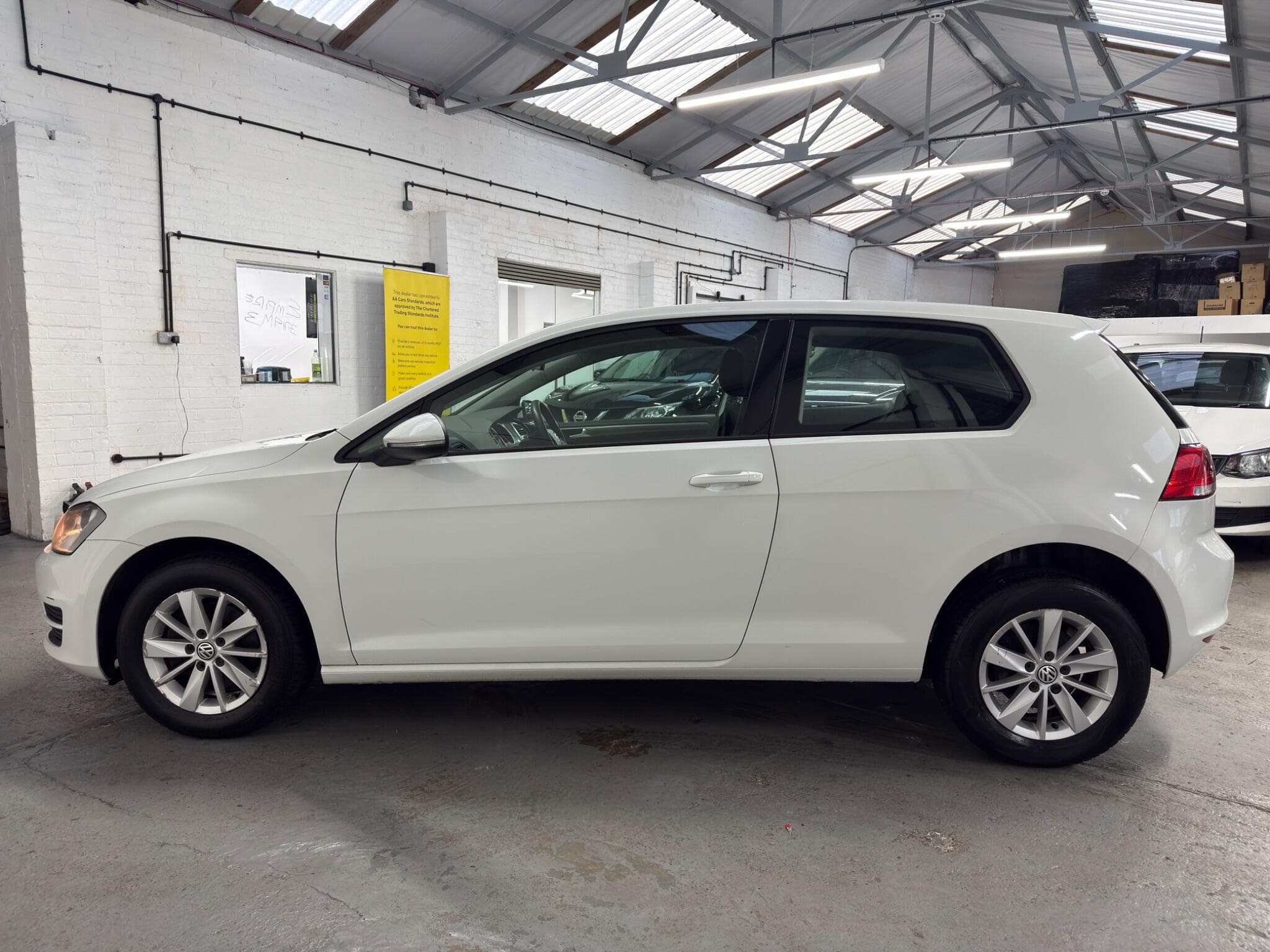 2013 Volkswagen Golf - Image 7