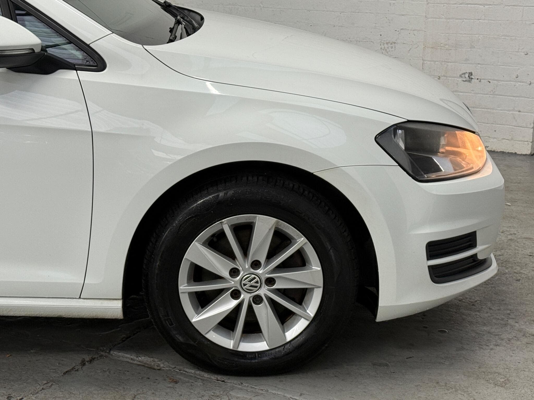 2013 Volkswagen Golf - Image 18