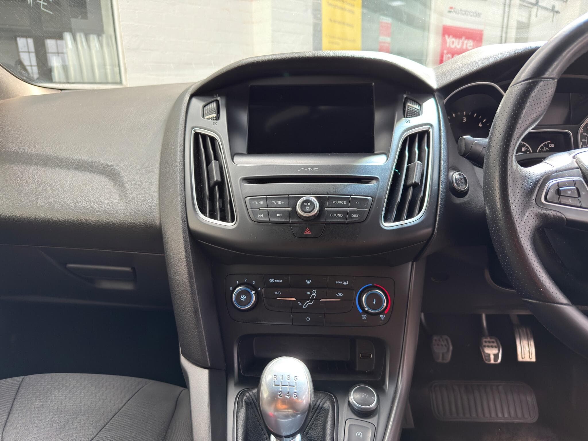 2017 Ford Focus - Image 11