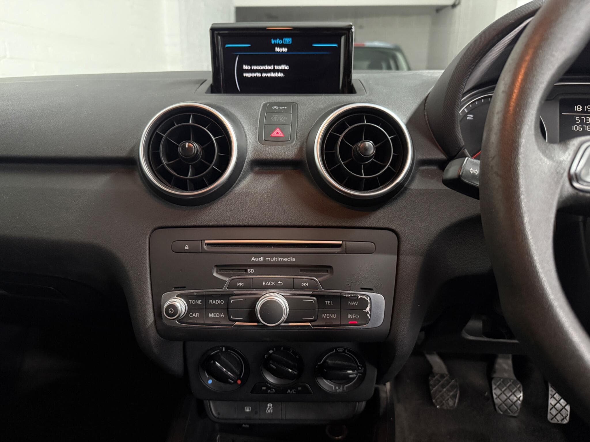 2015 Audi A1 - Image 30