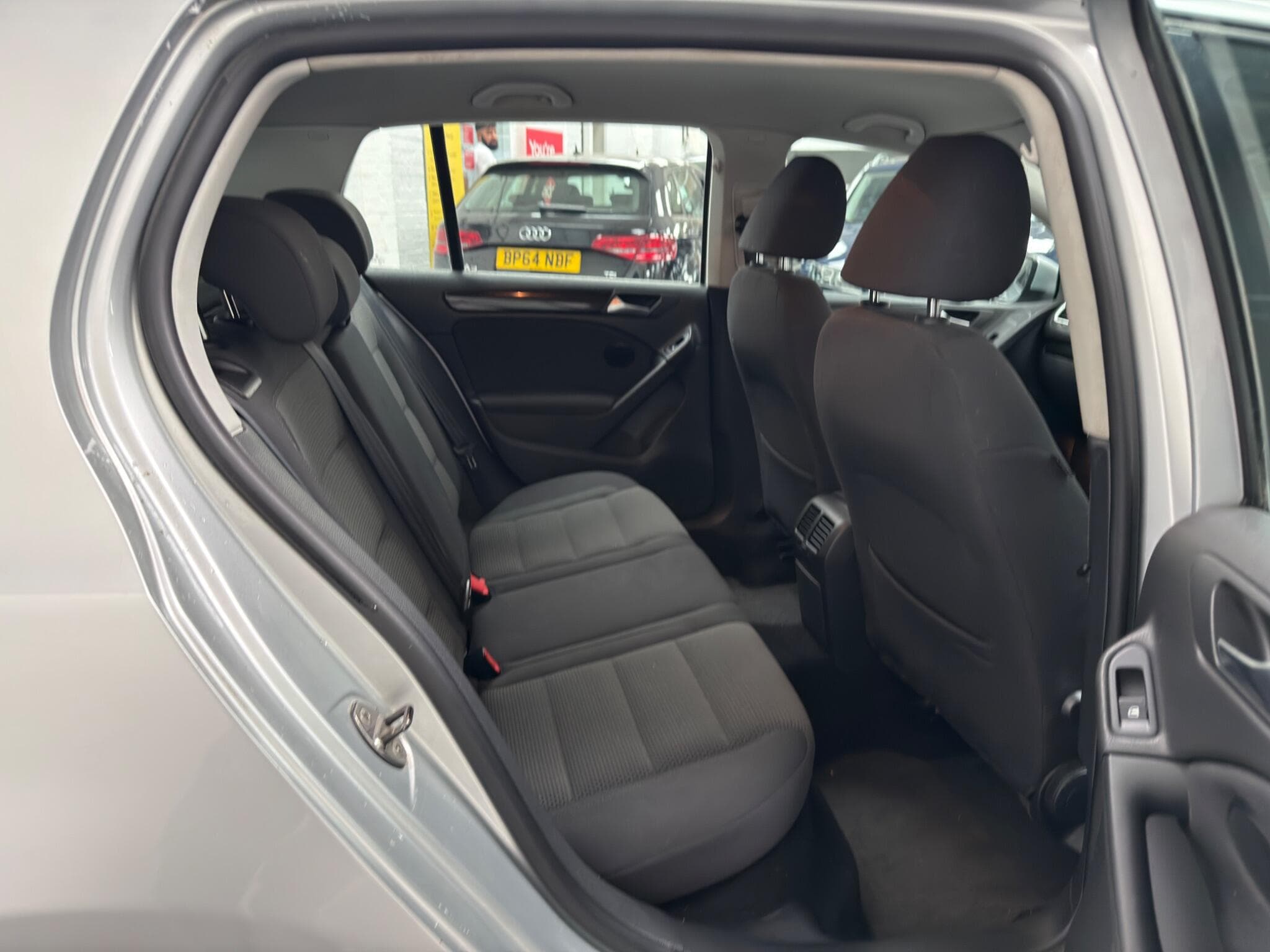 2011 Volkswagen Golf - Image 15